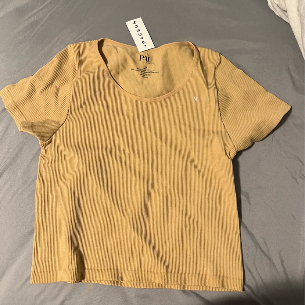 pacsun short sleeve top. size medium